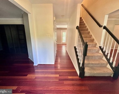 19 Montgomery Drive - Photo Thumbnail 5