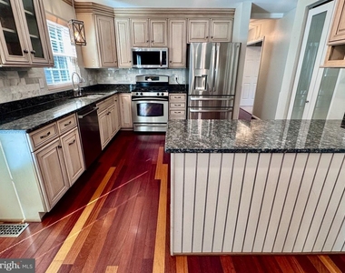 19 Montgomery Drive - Photo Thumbnail 13