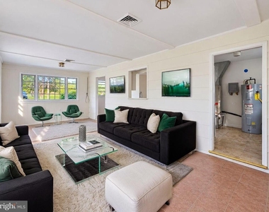 8614 Linton Hall Road - Photo Thumbnail 12