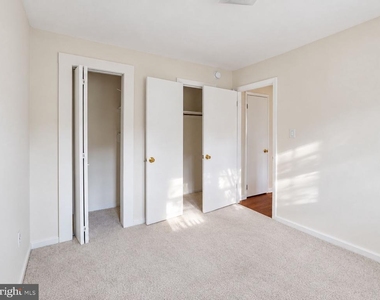 8614 Linton Hall Road - Photo Thumbnail 15