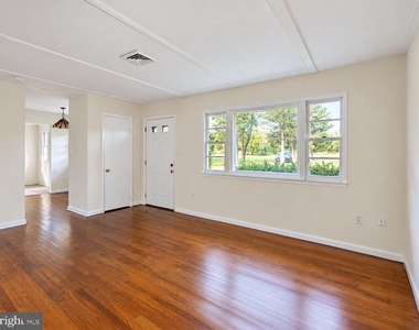 8614 Linton Hall Road - Photo Thumbnail 5