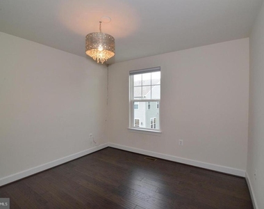 10684 Viewmont Lane - Photo Thumbnail 28