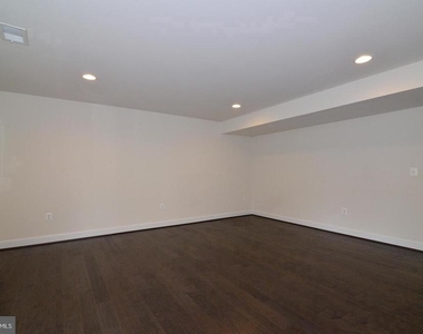 10684 Viewmont Lane - Photo Thumbnail 41