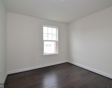 10684 Viewmont Lane - Photo Thumbnail 30