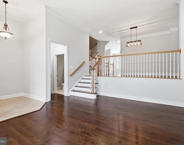 728 Vestal Street - Photo Thumbnail 7