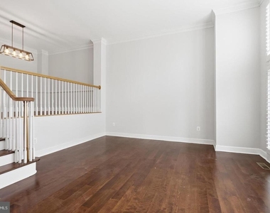 728 Vestal Street - Photo Thumbnail 5