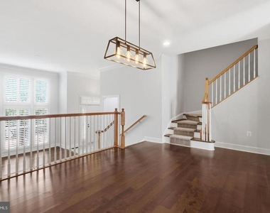 728 Vestal Street - Photo Thumbnail 12