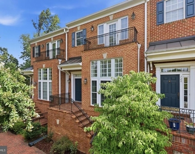 728 Vestal Street - Photo Thumbnail 2