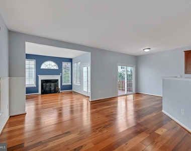 42704 Sandman Terrace - Photo Thumbnail 15