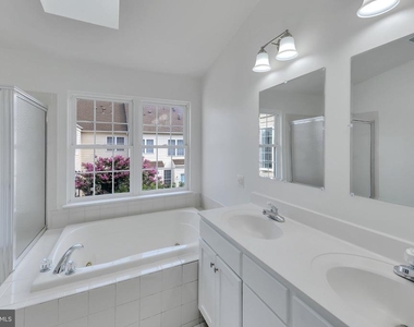 42704 Sandman Terrace - Photo Thumbnail 20