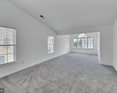 42704 Sandman Terrace - Photo Thumbnail 18