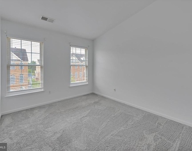 42704 Sandman Terrace - Photo Thumbnail 26