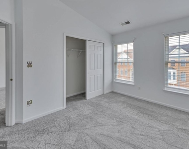 42704 Sandman Terrace - Photo Thumbnail 27