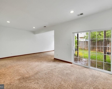 42704 Sandman Terrace - Photo Thumbnail 35