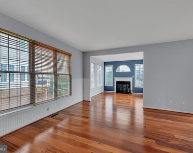 42704 Sandman Terrace - Photo Thumbnail 14