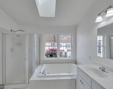 42704 Sandman Terrace - Photo Thumbnail 22