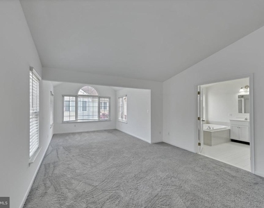42704 Sandman Terrace - Photo Thumbnail 19