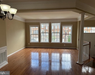 25147 Cutgrass Terrace - Photo Thumbnail 6