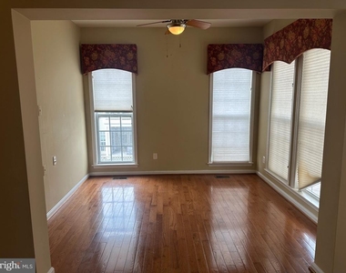 25147 Cutgrass Terrace - Photo Thumbnail 12
