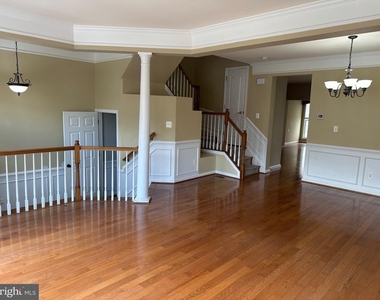25147 Cutgrass Terrace - Photo Thumbnail 5