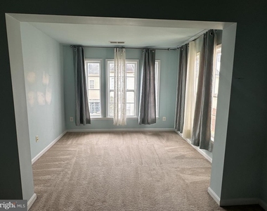 25147 Cutgrass Terrace - Photo Thumbnail 17