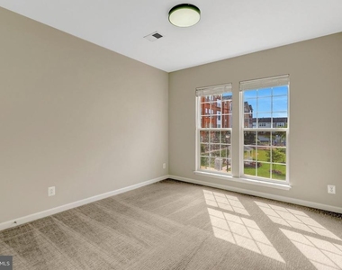 42790 Lauder Terrace - Photo Thumbnail 40