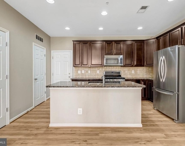 42790 Lauder Terrace - Photo Thumbnail 20