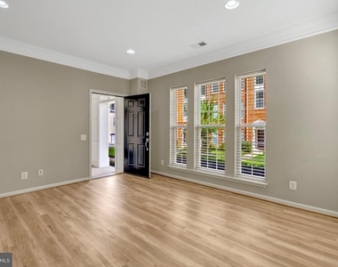 42790 Lauder Terrace - Photo Thumbnail 11