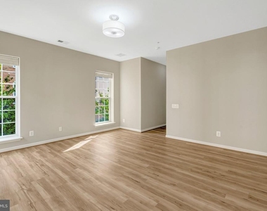 42790 Lauder Terrace - Photo Thumbnail 28