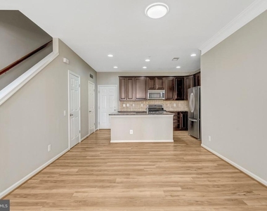 42790 Lauder Terrace - Photo Thumbnail 9