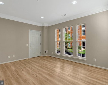 42790 Lauder Terrace - Photo Thumbnail 10