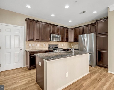 42790 Lauder Terrace - Photo Thumbnail 13