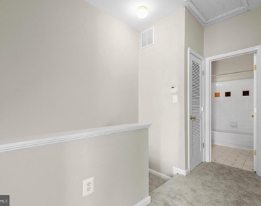 21844 Kelsey Square - Photo Thumbnail 19