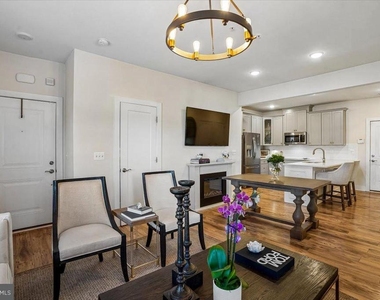44834 Tiverton Square - Photo Thumbnail 3
