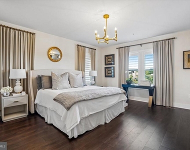 44834 Tiverton Square - Photo Thumbnail 8