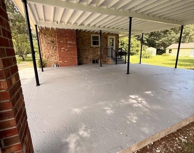 13130 Round Hill Road - Photo Thumbnail 2