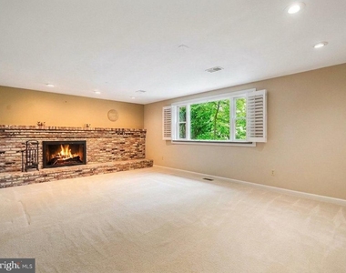1320 Elsinore Avenue - Photo Thumbnail 10