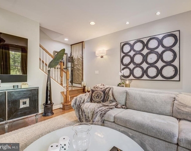 5672 Tower Hill Circle - Photo Thumbnail 17