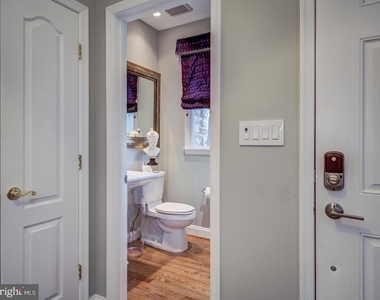 5672 Tower Hill Circle - Photo Thumbnail 7