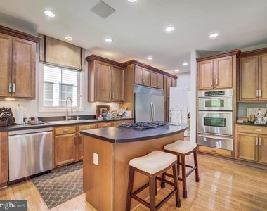 5672 Tower Hill Circle - Photo Thumbnail 22