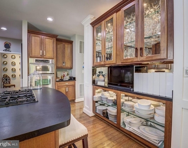 5672 Tower Hill Circle - Photo Thumbnail 25