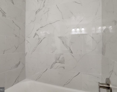 2909 Charing Cross Road - Photo Thumbnail 21