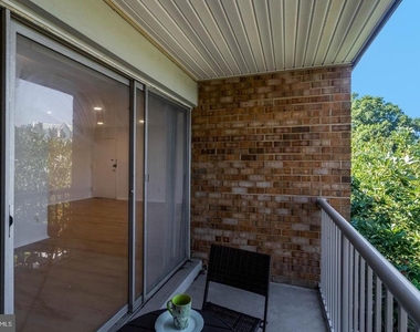 2909 Charing Cross Road - Photo Thumbnail 25