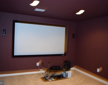 3791 Louise Avenue - Photo Thumbnail 19