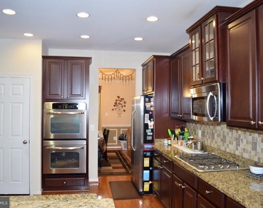 3791 Louise Avenue - Photo Thumbnail 35