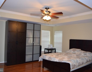3791 Louise Avenue - Photo Thumbnail 5