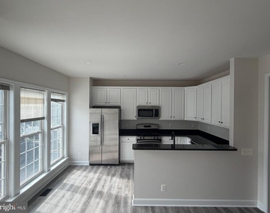 2511 Bronze Stone Place - Photo Thumbnail 9