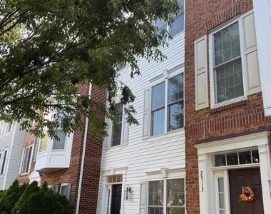2511 Bronze Stone Place - Photo Thumbnail 3