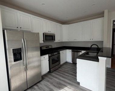 2511 Bronze Stone Place - Photo Thumbnail 13