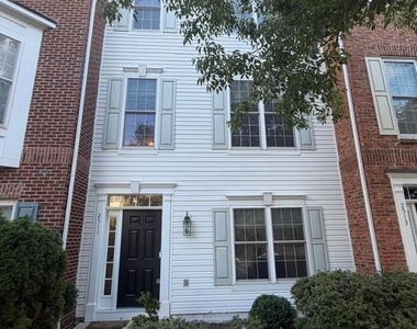 2511 Bronze Stone Place - Photo Thumbnail 5